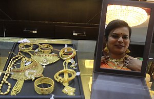 देश के 256 जिलों में बदल गए गोल्‍ड ज्‍वेलरी खरीदने और बेचने के नियम, जानिए क्‍या हुआ बदलाव