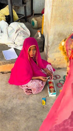 RAJESH KUMHAR PRAJAPAT on Instagram: "नौकरानी की चुड़ियो में एक मोती ही दो हज़ार का हे 🤣😂 “यह वीडियो सिर्फ मनोरंजन के उद्देश्य से है ।इसमे दिखाए गए दर्श्य काल्पनिक हे ।किसी भी प्रकार की हिंसा या आपत्तिजनक इरादा नहीं हे”🙏🏻 #fun #reels #funny #comedy #video"