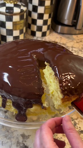 Delicious Boston Cream Pie Recipe by Lexi Rivera