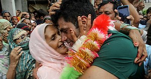 Arshad Nadeem, first Pakistani individual gold medalist, returns home a hero