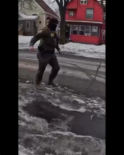 Filthy Rich TV on Instagram: "Ice Agent forgot the ice was that slippery 😭❄️"