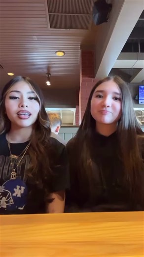 #fyp #vivyananguyen #fakeperson #cheesepull | vivyana nguyen