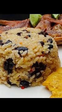 Arroz de frijoles negros con leche de COCO
