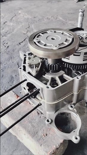 Splendor bike engine fitting 😱 #bikesuperstar #bikerepair