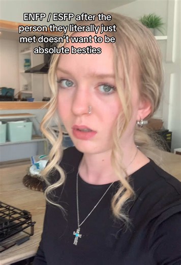 Understanding ENFP and ESFP Personalities in MBTI