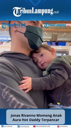 Momen Mengharukan Jonas Rivano Momong Chloe