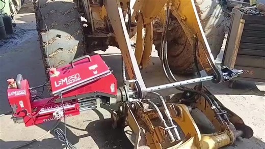 Stop wasting time and money moving heavy equipment! 🛑💸 Fix worn-out excavator buckets directly on-site with our portable line boring machines. Restore perfect OEM specs in record time and get back to digging! 🛠️💪🔥 #ExcavatorRepair #Earthmoving #Maucotools #LineBoring #heavyequipment
