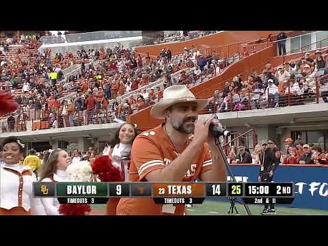 Django Walker Performs Texas Longhorn [Nov. 25, 2022]