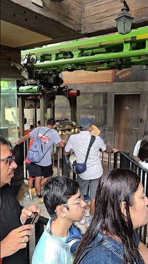 Ride Puss in Boots’ Giant Journey at Universal Studios Singapore – a thrilling fairytale adventure!🎢