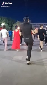 EL CHINO BAILARÍN QUE ES FUROR EN TIKTOK Ly Nga se volvió mega viral en TikTok con sus pasos de baile acompañado por el ritmo inigualable de Ma Maker. La canción no se te va a ir de la cabeza, ¡avisamos! | LA NACION