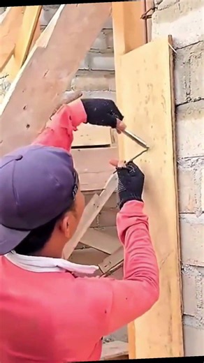 Discover How a Builder Safely Fixes Unstable Column Formwork
