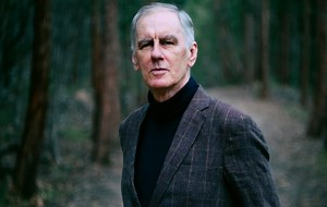 Robert Forster: “Time is fluid. Everything we do during our day, we’re touching the past”