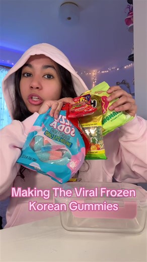 Tutorial on how to make the viral frozen gummies😝💅 #jelly #frozengummies #frozenjelly #gummies #candy