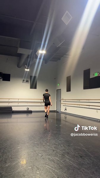 How I warm up :3 #tutorial #acro #dancetricks #dancer #flexible