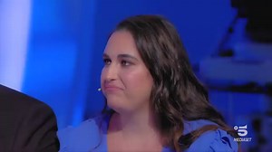 Una famiglia divisa a metà: questa è la storia di Giuseppe e Antonia che non hanno più rapporti con le loro figlie… #CePostaPerTe | C'è Posta Per Te