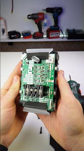 I checked it out, what do you think? The new Parkside 4Ah 20V PAPP 204 A1 smart battery with acti...