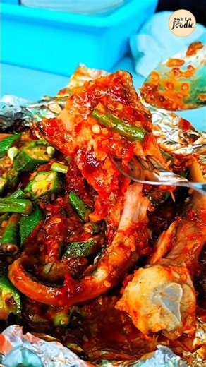 Super Spicy! 🌶️ The King of Ikan Pari Bakar at Pasar Seni