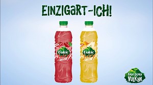 Oha – Ein freches Wortgefecht zwischen unseren neuen Volvic Juicy Sorten Kirsche und Birne! Welcher Neuankömmling ist Euer Favorit? - Beide sind übrigens ohne künstliche Aromen! (P.S. Keine Angst, die Kirsche ist nicht wirklich sauer, nur etwas trotz-ich ;) ) #Einzigartich #FindeDeinenVulkan | Volvic