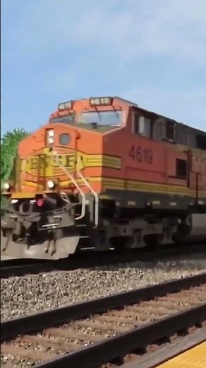 ONE OF THE FASTEST FREIGHT TRAINS YOU'LL EVER SEE!!! #bnsf #fasttrains