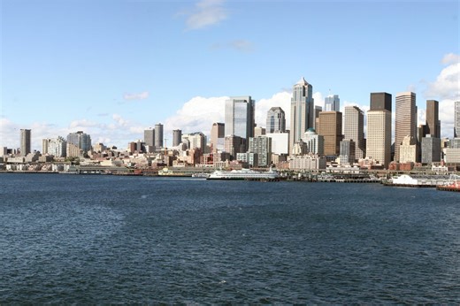 Orcas Swim Into Elliott Bay Near Seattle Container Wharves