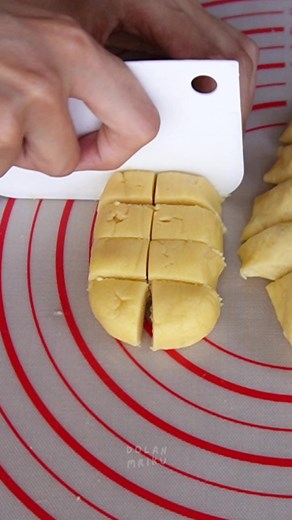 bolen pisang cokelat — resep dan cara bikinnya bisa liat di youtube, link di bio 🫰🏻 #resepmudah #fyp #bolenpisang