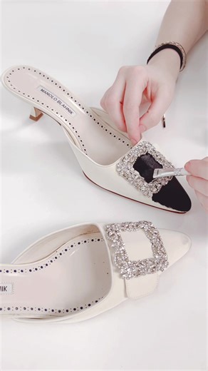 White is so 2022 🤍🖤 #luxurytok #fypシ #fyp #luxurylife #satisfying #grwm #colourchange