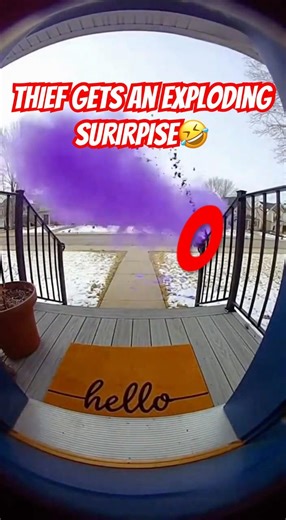 Thief gets a surprise EXPLODING PAINT trap 🤣 #shorts