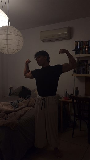 Toji Fushiguro Cosplay: Bringing the Anime Character to Life in the Gym
