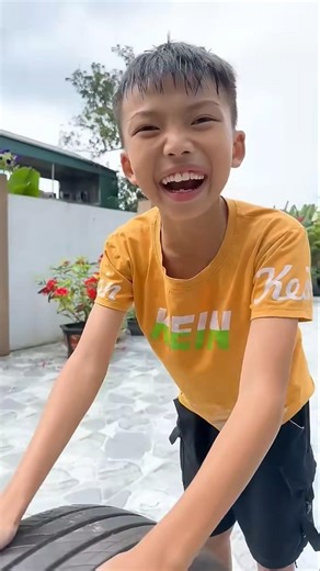 Does a Tractor Really Run Over Your Phone?😂 Thoc TV #shorts TikTok