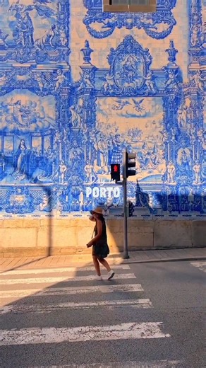 A perfect day in Porto! Big thanks to @weportugal for capturing the charm of this beautiful city. 💙 From wandering along the Ribeira, tasting world-famous Port wine in Vila Nova de Gaia, to riding the historic tram 1 along the river – Porto is full of simple joys waiting to be discovered 🍷 | Co-op Travel