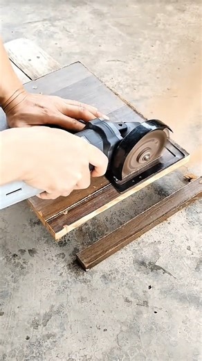 Cutting wooden slats using angle grinder with a cutting wheel