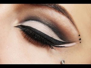 Dramatic Cat Eye Tutorial | with Optional Halloween Makeup!