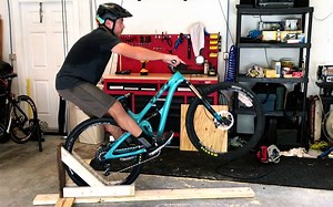 【教程】国外爆款，想要学后轮滑又怕摔车？你可以做个这个架子！Making of The Manual Machine