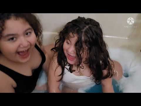 LUPITA AND VANESHI/SHOWER TIME BEFORE BED