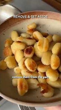 Creamy One Pan Gnocchi & Roast Chicken 💌