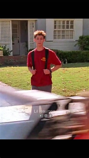 Malcolm in the Middle clip en español: escena del Día del Billete