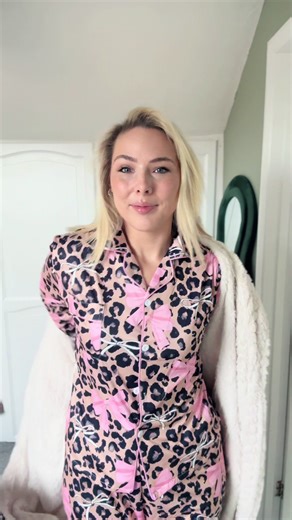 A whole personality ✨🐆 #womensfashion #clothes #pyjamas #cosy #leopardprint