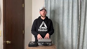 wearable-hands-free-male-masturbation-auto-lube-remote-video