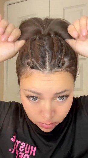 169K views · 853 reactions | Cute hair idea for the gym 殺 #gymhairstyle #hairstyleidea #hairstyleforthegym #gymhairstyles #peinadoparaelgym #peinado #peinadosfaciles #hairtutorial #gymgirly | The Hair Bae | Facebook