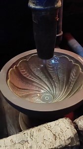 Have you ever seen the process of making a glass bowl? It looks so magical. Credit to ER.88790 on douyin. #art #skill #handicraft #glassbowls #technicalprocess #rapidproduction #proficient #amazingChinesepeople | Young China