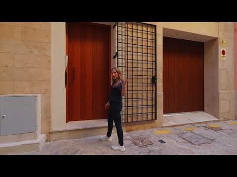 House Tour of luxurious Old Town Palace in Palma de Mallorca