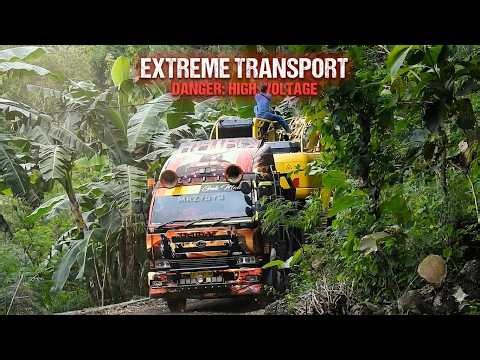 GE13 Engine Roar! Nissan Self Loader Climbing Steep Hills with Komatsu
