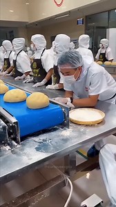 China Factory Workers Caught Being Super Lazy 😱 | Must Watch! #ChinaFactory #LazyWorkers #FactoryViralVideo #IndiaVsChina #FunnyFactoryMoments #MachineWork #ViralReels #TrendingShorts #MustWatchVideo #ReelsIndia #DailyViral #DesiReels #OMGVideo #ShockingMoments #FunnyReels | Curious Explorations Hindi