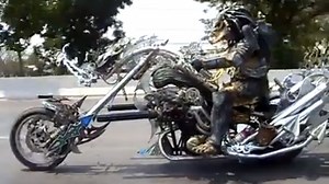 Predator rides a motorbike - beautiful mod