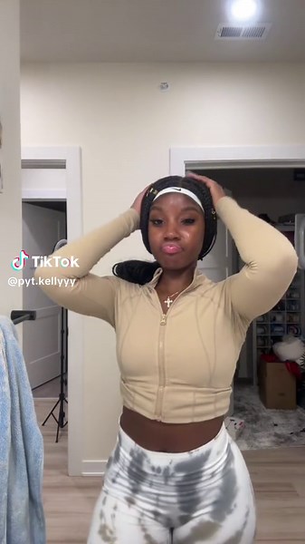 🇹🇬Kelly😝 (@pyt.kellyyy)’s video of kelly