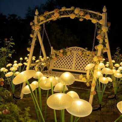 6/8/10 LED Color Changing Warm White Solar Jellyfish/Mushroom Outdoor Lights, Suitable For Christmas, Valentine's Day, Halloween, Thanksgiving, Wedding, Party Decoration, Steady/Flashing Mode | SHEIN