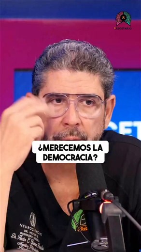 Desprecian la democracia que nos permitió crecer más que países de la región en dictaduras.Aclaman dictaduras sin ver, de forma holística, lo que eso implica para las libertades que hoy existen.El exceso de democracia también puede distorsionar la perspectiva
