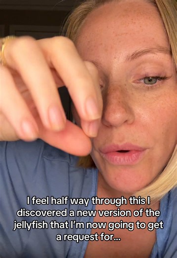 Jellyfish ASMR: Relaxing Mouth Sounds and Hand Movements