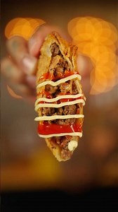 Baconator Egg Rolls #wendys #baconator #eggroll #eggrollrecipe #easyrecipe #gamedayfood #tftibbq