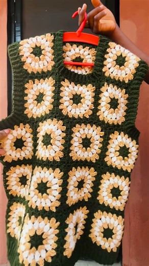 How to crochet men vest/ crochet men clothes idea/ how to crochet sunflower #youtubeshorts #jeans